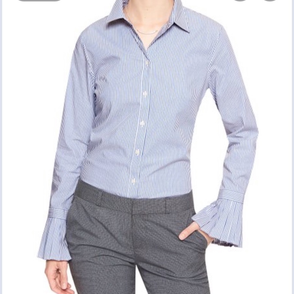 Riley Fit Banana Republic long sleeve button up with cutest pleated cuff detail